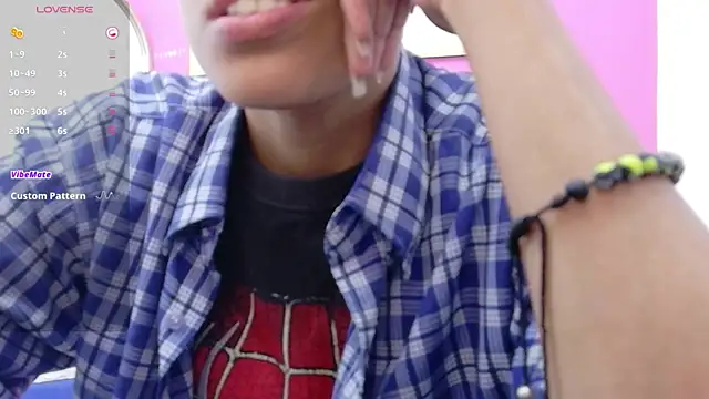 yourcuteneighbourr online show from 09.27.25