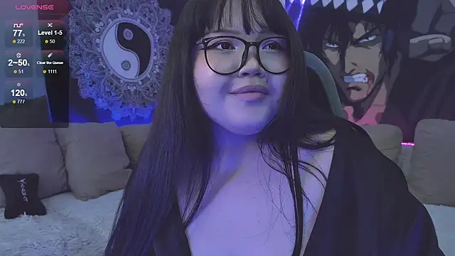 Snapshot of LeyaKan chatting on 01.20.25 LeyaKan online show from 01.20.25