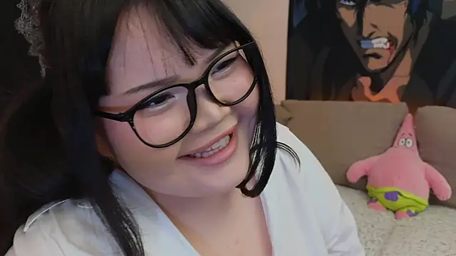 Snapshot of LeyaKan chatting on 02.18.25 LeyaKan online show from 02.18.25