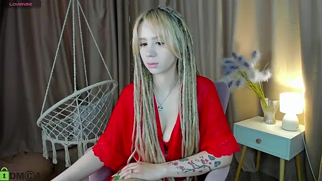 Snapshot of Valerie_Woods chatting on 06.17.26 Valerie Woods online show from 06.17.26