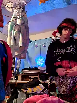 gurlnips online show from 01.27.25