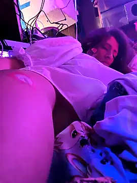 gurlnips online show from 03.09.26