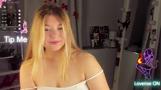 Rebecca Kelly online show from 09.15.25