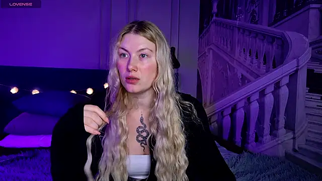 Liv Fay online show from 03.06.25