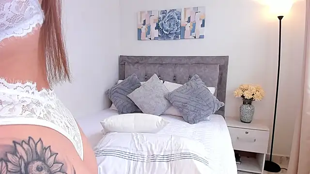 DarlinJones online show from 09.29.25