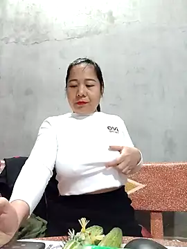 Queen 18200 online show from 12.16.24