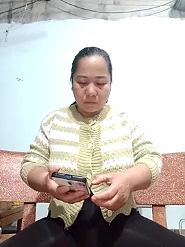 Snapshot of Queen_18200 chatting on 11.24.25 Queen 18200 online show from 11.24.25