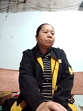 Snapshot of Queen_18200 chatting on 11.28.25 Queen 18200 online show from 11.28.25