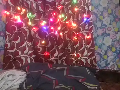 Snapshot of Bangingchick chatting on 10.23.25 Bangingchick online show from 10.23.25