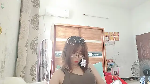Snapshot of Lili_666 chatting on 05.27.26 Lili 666 online show from 05.27.26