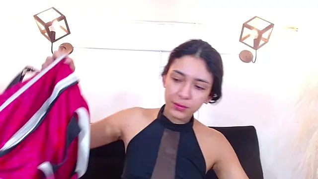 Snapshot of srta_luciana chatting on 06.11.26 srta luciana online show from 06.11.26
