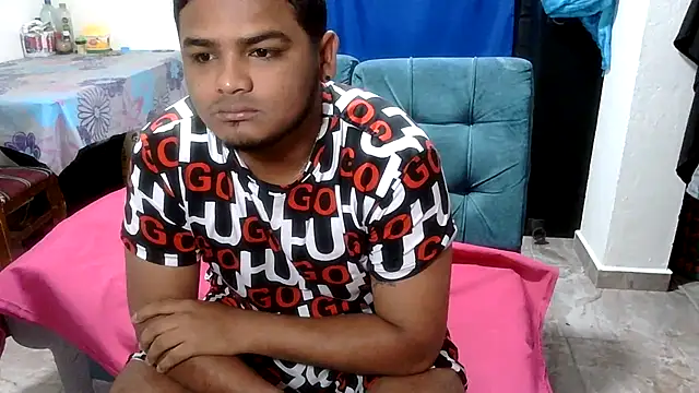 Snapshot of Boycuriousxxx chatting on 06.11.26 Boycuriousxxx online show from 06.11.26