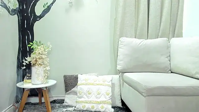 Miranda doll  online show from 12.20.25