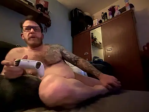 Snapshot of Tattooednakedguy chatting on 01.08.26 Tattooednakedguy online show from 01.08.26