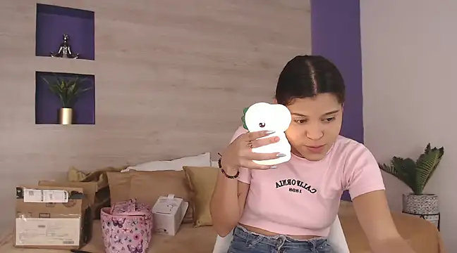 Snapshot of nami_hot04 chatting on 01.17.25 nami hot04 online show from 01.17.25