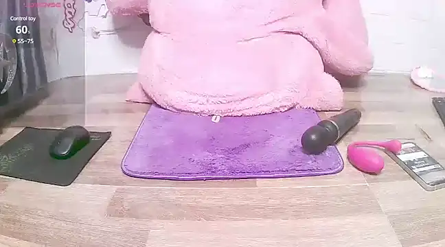 Snapshot of Grainne2K chatting on 01.25.25 Grainne2K online show from 01.25.25