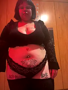 CrisyFerreira online show from 10.16.25