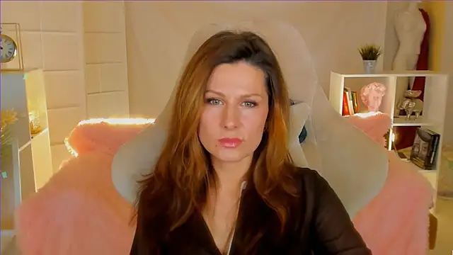 April o Nill online show from 02.05.25