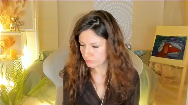 April o Nill online show from 03.17.25