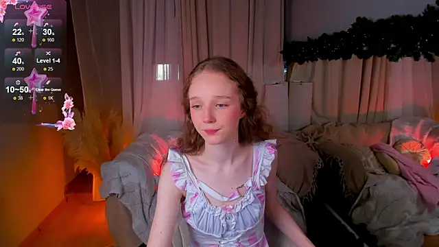 Snapshot of _Rose_Charming_ chatting on 12.28.24 Rose Charming online show from 12.28.24