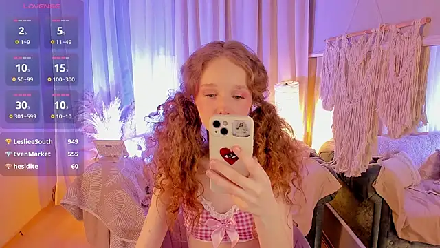 Snapshot of _Rose_Charming_ chatting on 02.28.25 Rose Charming online show from 02.28.25