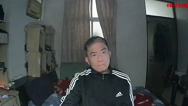 YuHsuant online show from 02.12.25