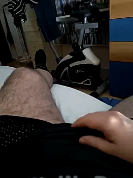 Snapshot of Nikart83 chatting on 11.02.25 Nikart83 online show from 11.02.25