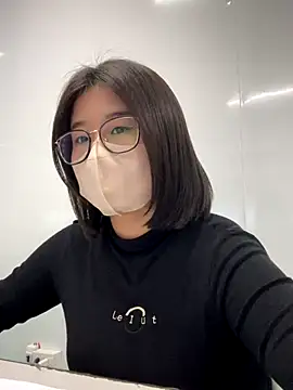 Snapshot of LanJeny_sexy chatting on 12.06.24 LanJeny sexy online show from 12.06.24