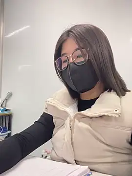 Snapshot of LanJeny_sexy chatting on 12.10.24 LanJeny sexy online show from 12.10.24