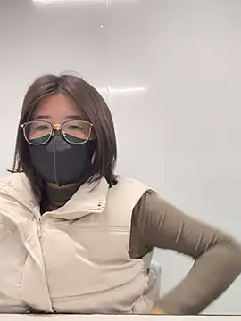 Snapshot of LanJeny_sexy chatting on 12.11.24 LanJeny sexy online show from 12.11.24