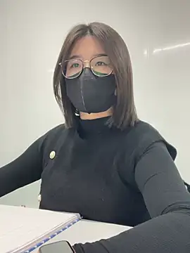 Snapshot of LanJeny_sexy chatting on 12.14.24 LanJeny sexy online show from 12.14.24