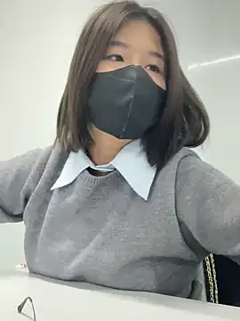 Snapshot of LanJeny_sexy chatting on 12.17.24 LanJeny sexy online show from 12.17.24