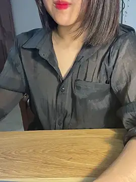 Snapshot of LanJeny_sexy chatting on 12.17.24 LanJeny sexy online show from 12.17.24