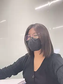 Snapshot of LanJeny_sexy chatting on 12.23.24 LanJeny sexy online show from 12.23.24