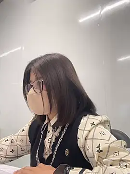 Snapshot of LanJeny_sexy chatting on 12.26.24 LanJeny sexy online show from 12.26.24