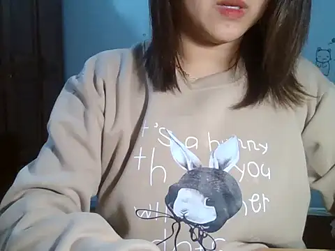 Snapshot of LanJeny_sexy chatting on 11.05.25 LanJeny sexy online show from 11.05.25