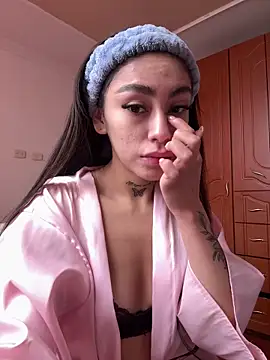 Effy Bonny online show from 10.28.25