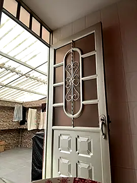 Effy Bonny online show from 12.14.25