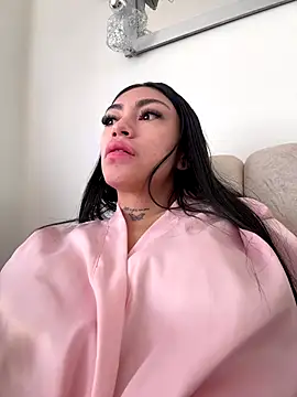 Effy Bonny online show from 12.18.25