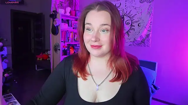 Snapshot of gitera_ chatting on 01.04.25 gitera online show from 01.04.25