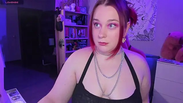 Snapshot of gitera_ chatting on 01.21.25 gitera online show from 01.21.25