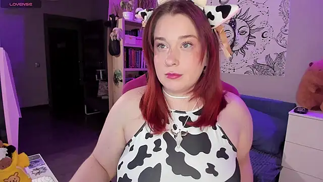 Snapshot of gitera_ chatting on 02.20.25 gitera online show from 02.20.25