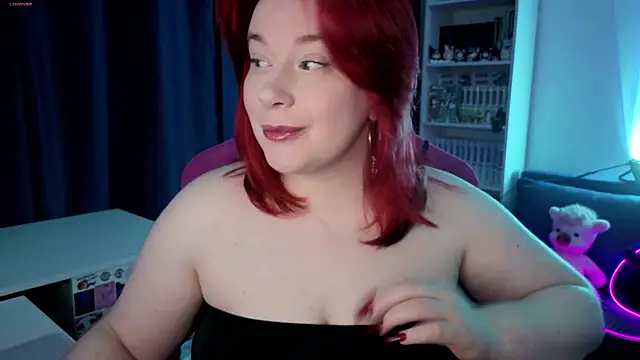 Snapshot of gitera_ chatting on 06.17.26 gitera online show from 06.17.26