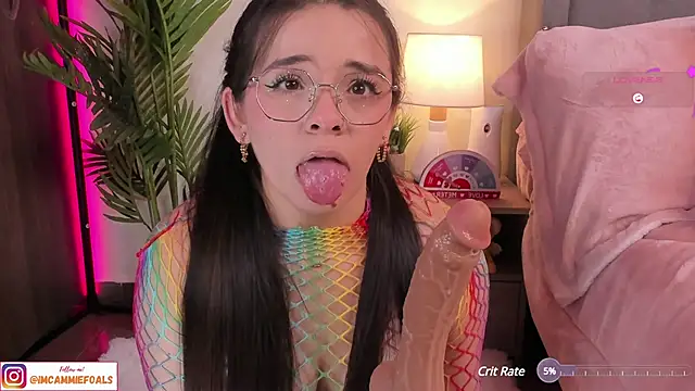 Snapshot of cammiefoalss chatting on 02.13.25 cammiefoalss online show from 02.13.25