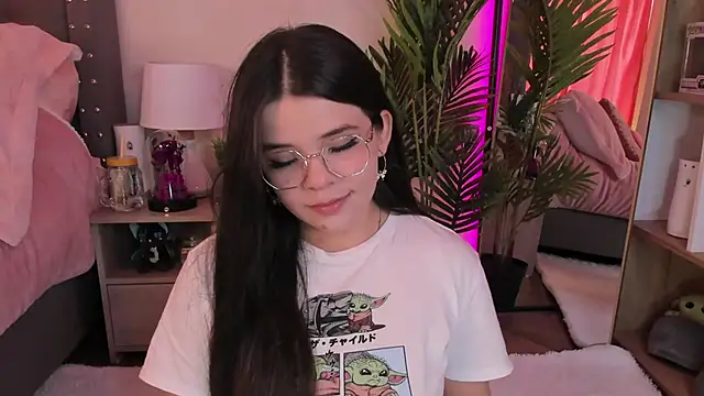 Snapshot of cammiefoalss chatting on 03.07.25 cammiefoalss online show from 03.07.25