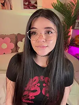 Snapshot of cammiefoalss chatting on 10.10.25 cammiefoalss online show from 10.10.25