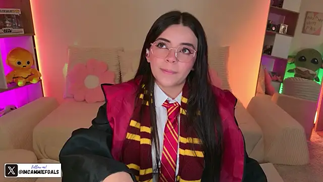 Snapshot of cammiefoalss chatting on 10.31.25 cammiefoalss online show from 10.31.25