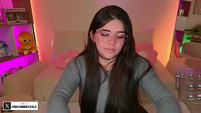 Snapshot of cammiefoalss chatting on 11.02.25 cammiefoalss online show from 11.02.25