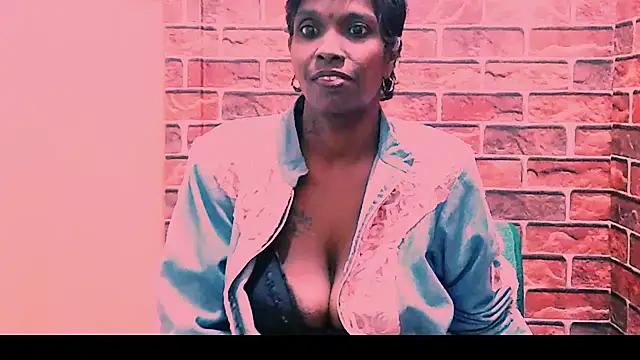 Fuckable Nasty MILF online show from 06.17.26