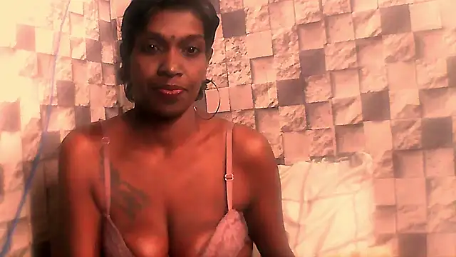 Fuckable Nasty MILF online show from 07.01.26